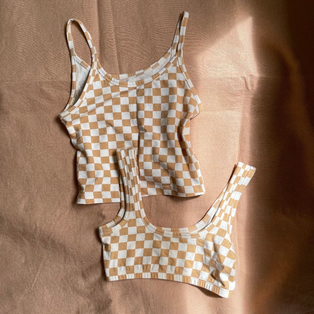 ARQ Carrés Tank and Wide-Strap Bra